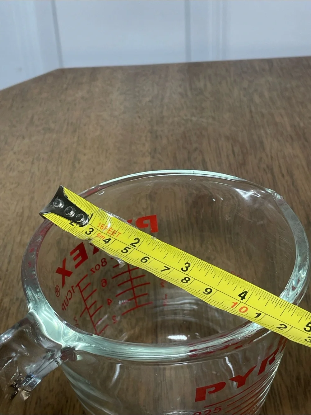 Pyrex 250 mL 1 Cup Glass Measuring Cup Red Lettering Handle Pour Spout